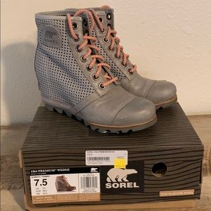 Sorel 1964 premium wedge Dove perforated